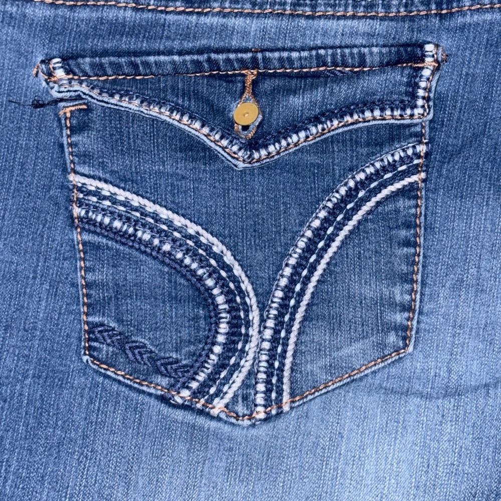 Natural Reflections Denim Shorts Size 18 Blue Mid Rise Embroidered Flap Pocket - Picture 10 of 10